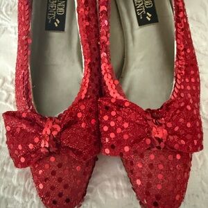Red Sequin Bow Slip on Pumps. Wizard of Oz size 7.5